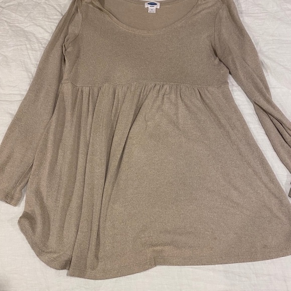 3 Maternity Long Sleeve Tops - Picture 3 of 5